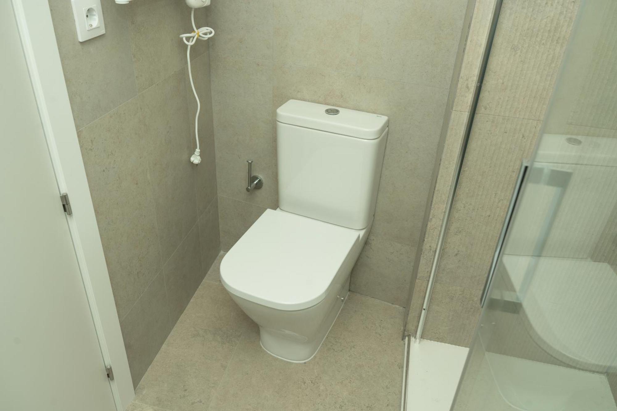 Carvajal Street, Private Rooms — Photos 2